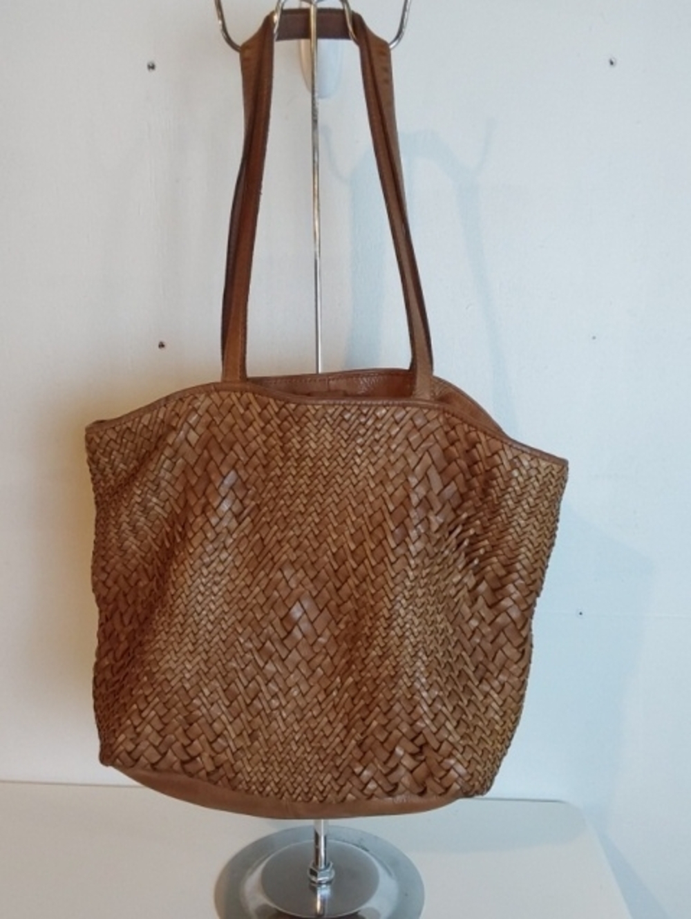 Womens Brown Woven Premium Supple Leather Shoulder Bag Boho Neutral Med/ Large